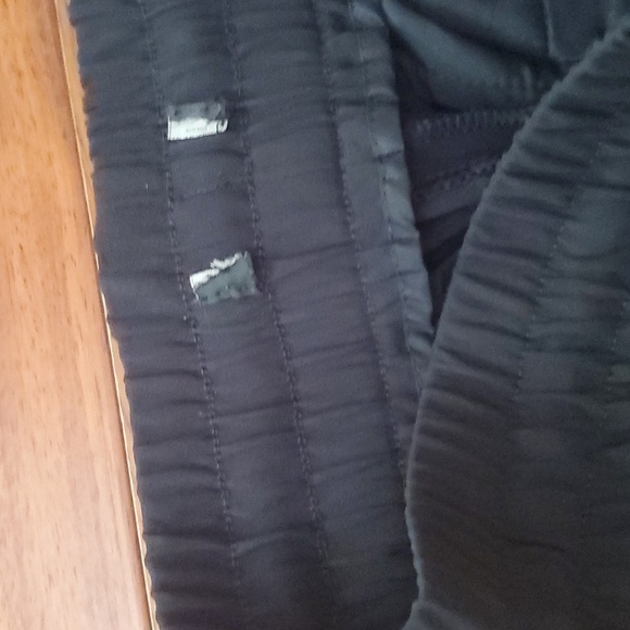 NWOT Cool striped track pant with zippered pocket/ankle - Picture 2 of 6